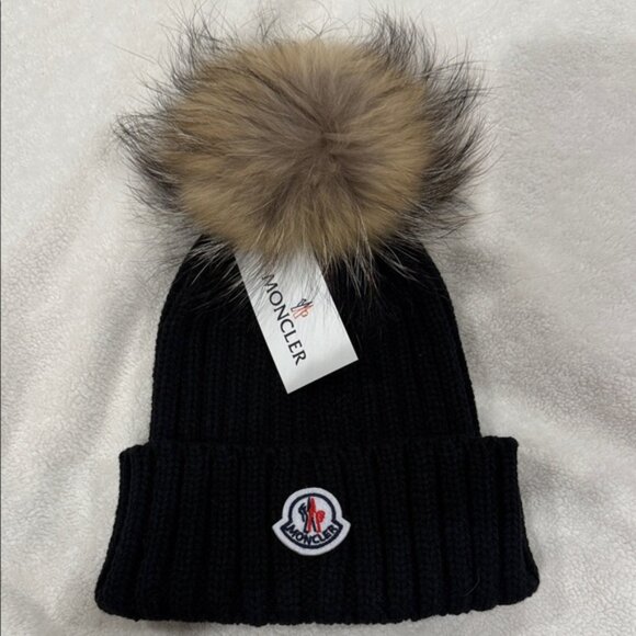 Black Beanie with Pom-Pom-NWT main image 4